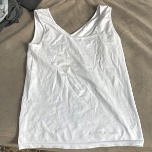 Tahari White Tank Top V-Neck Sleeveless